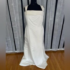 Size 24 bridal wedding white lace satin gown long train long sleeve